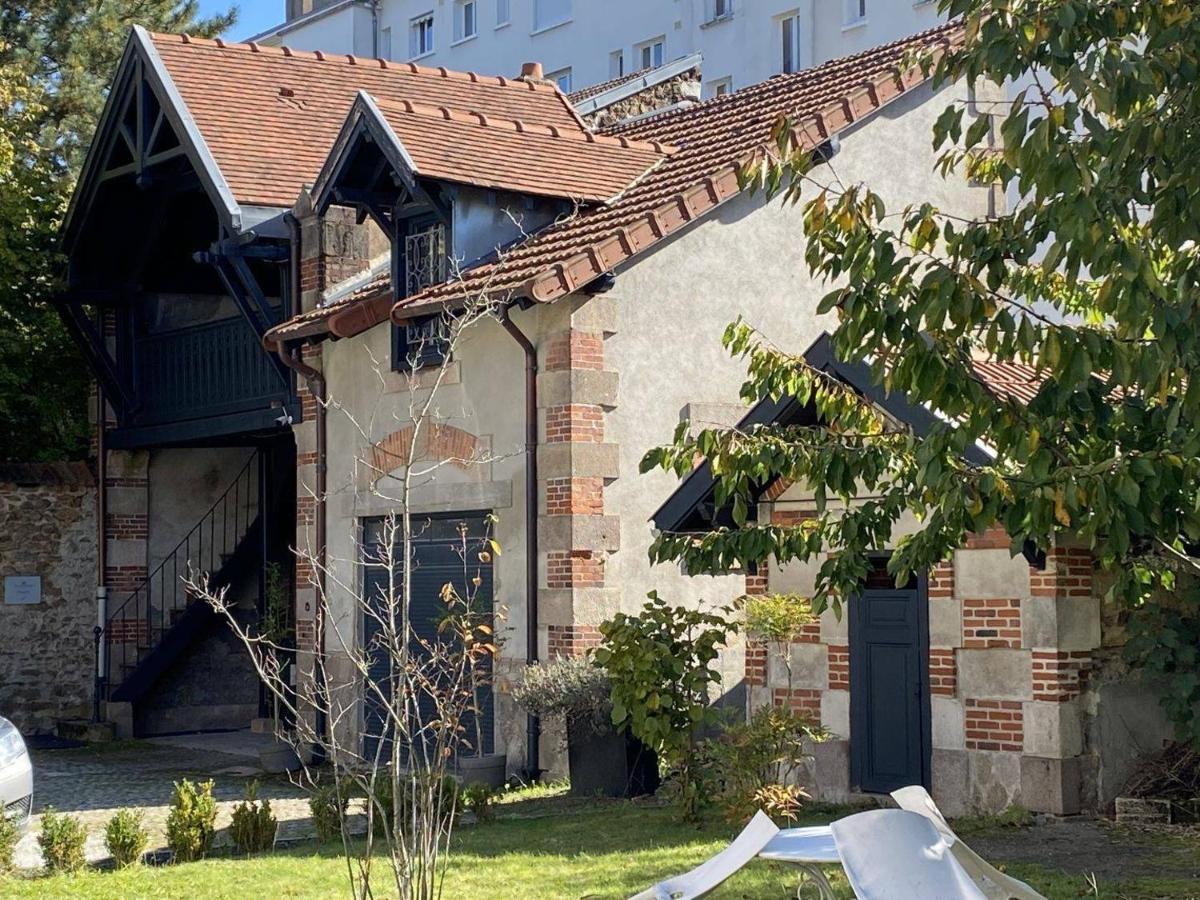 La Villa Beaupeyrat - Apparthotels De Charme Dans Batisse De Caractere A 400M Du Coeur De Ville De Limoges Room photo